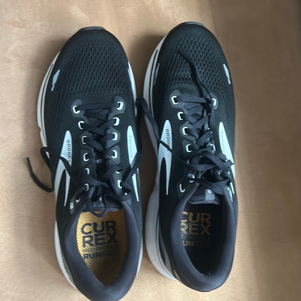 Brooks ghost 15. size 11. Worn once. Black with white detail